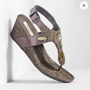 Vera Wang Wedge Sandals 8.5